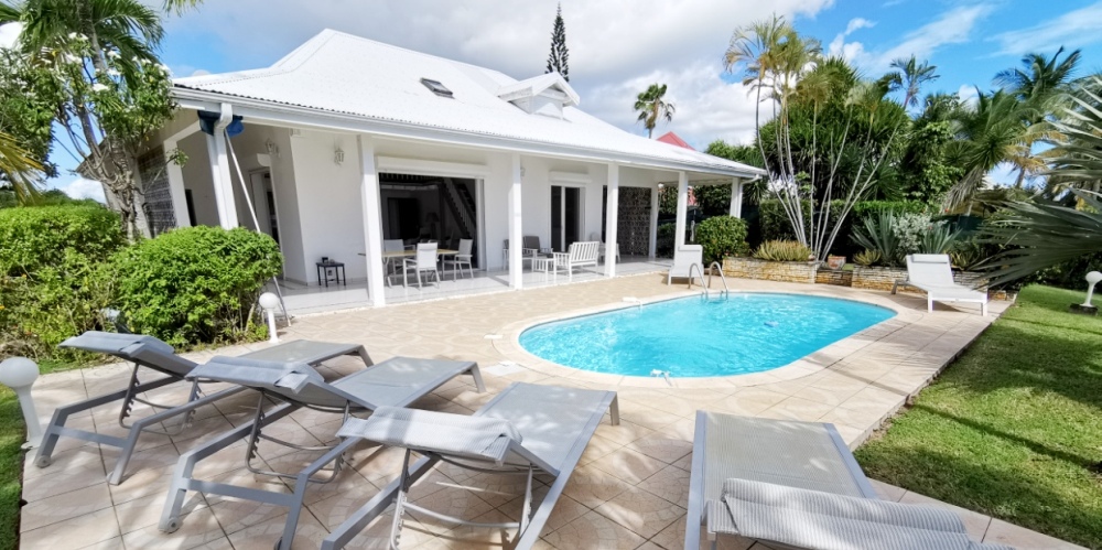 Location Villa à Sainte Anne en Guadeloupe - Ref : G169A