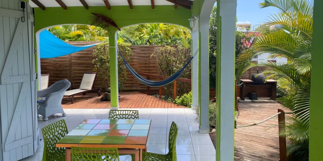 Villa Kalinago à Sainte Anne en Guadeloupe}