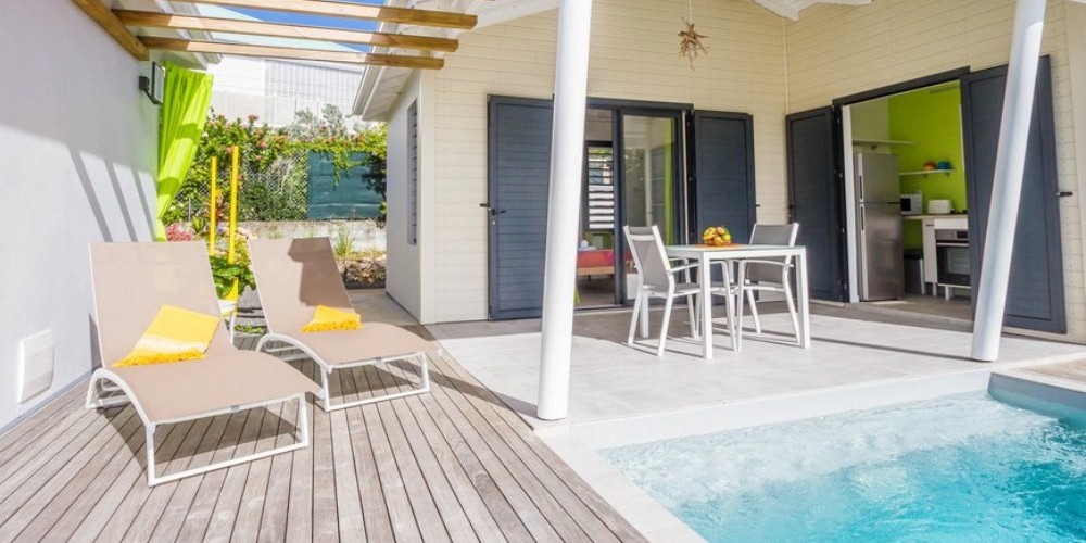 Location Bungalow en résidence à Sainte Anne en Guadeloupe - Ref : HG105A