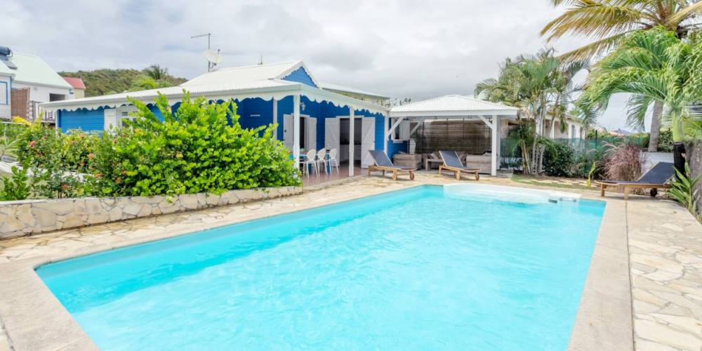 Location Villa à Sainte Anne en Martinique - Ref : M135C